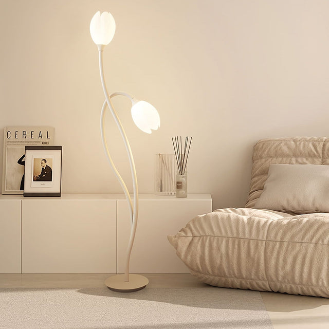 Modern Manta Blomster Golvlampa | 56,3" | Metall & Rotationsformning Design | Brick by Brick Carvallo