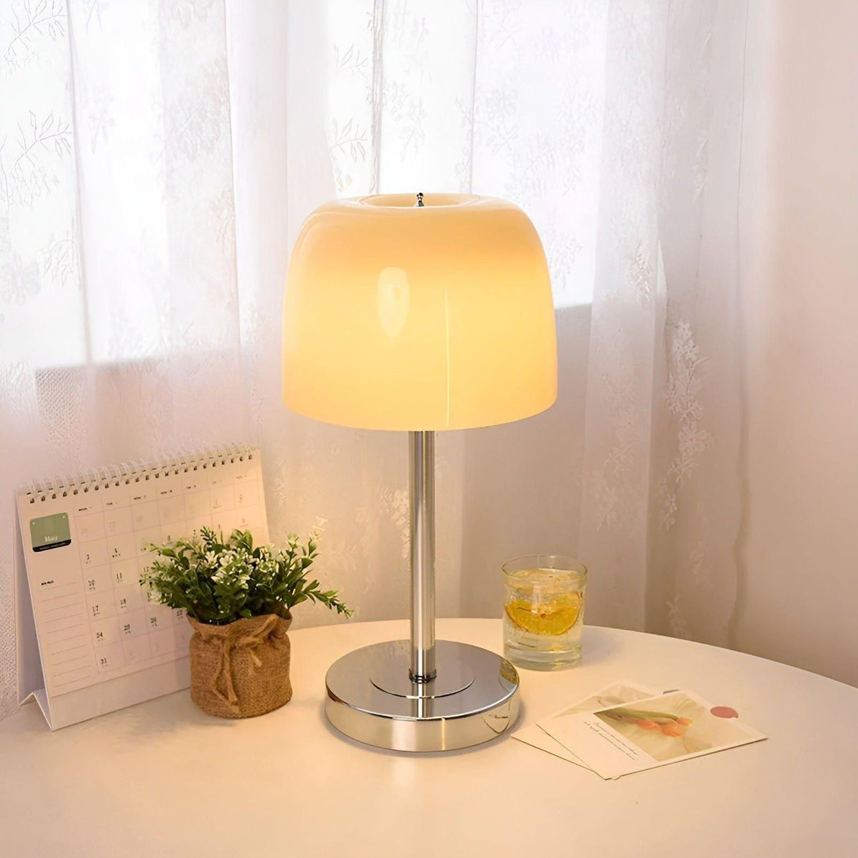ModernGleam Lamp - Modern Minimalist Mushroom Table Lamp Carvallo