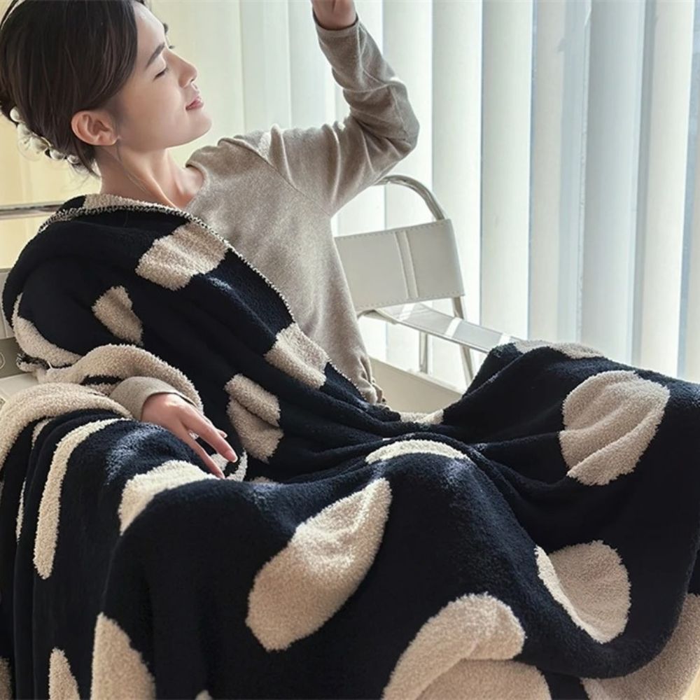 Modern Prickig Fleecefilt Carvallo