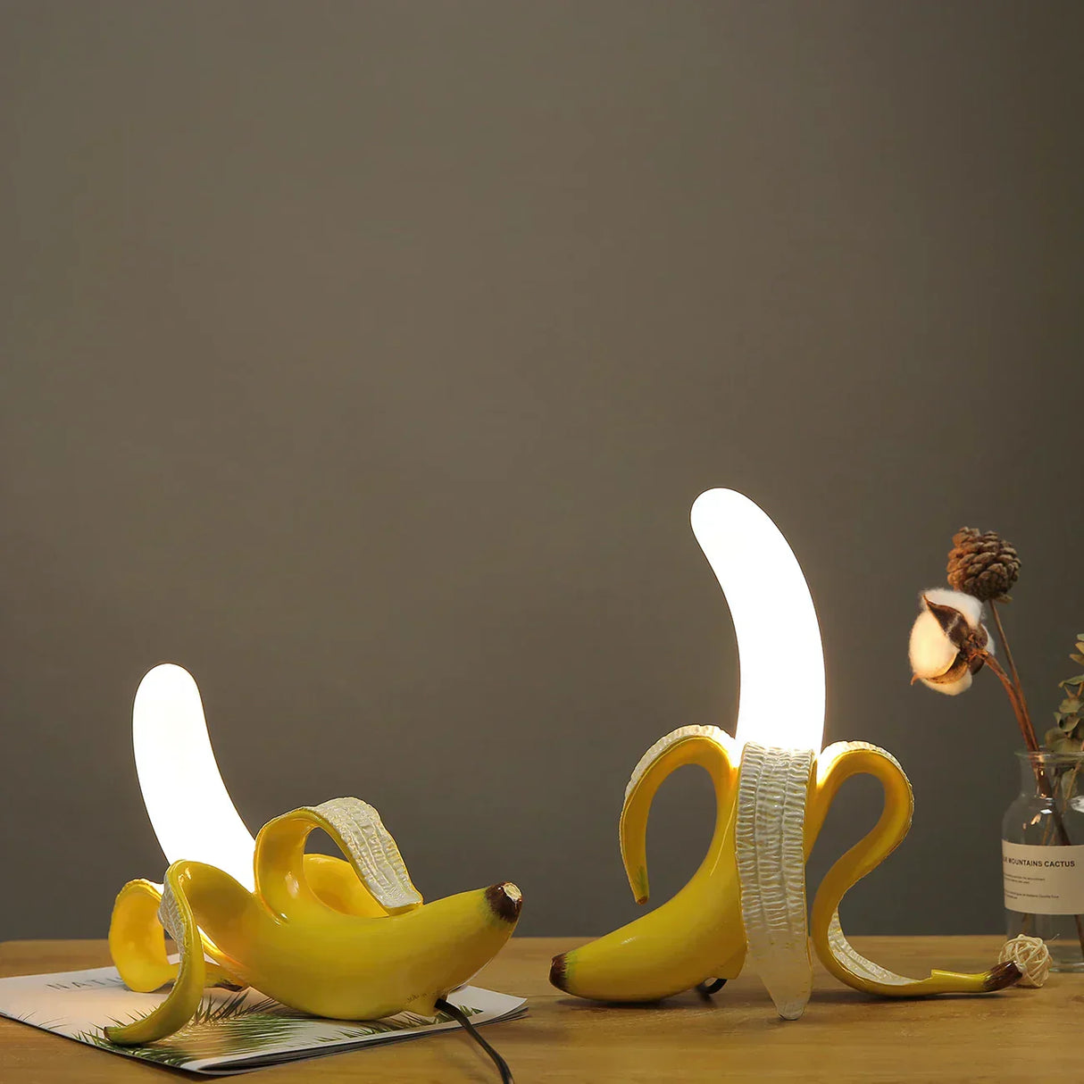 BananaGlow - Dekorativ Bananlampa – Unik LED Bordslampa Carvallo