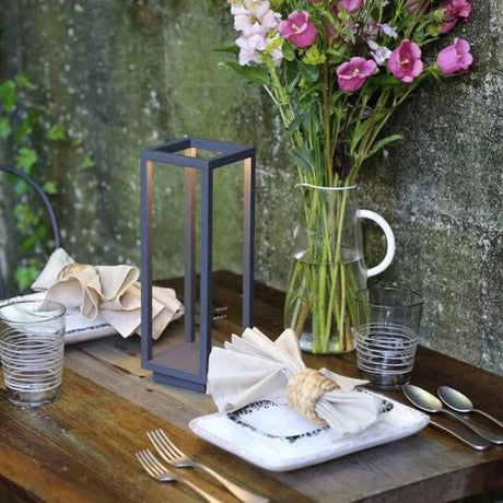 LumaGlow - Uppladdningsbar LED Bordslampa, Dimbar och Energisnål för Inomhus och Utomhus Carvallo