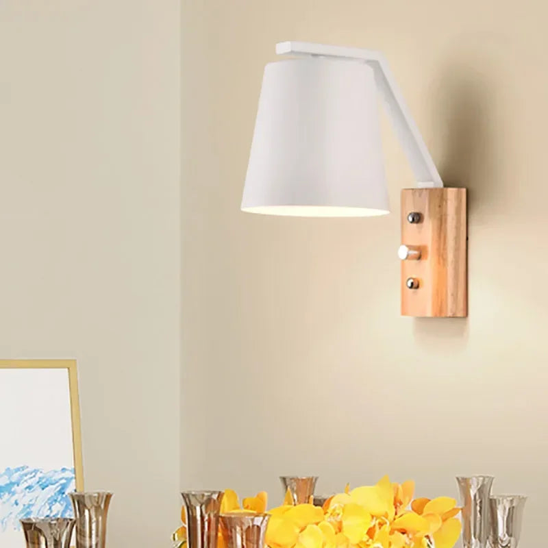 WoodFlex - Modern Trä Vägglampa med Svängbar Arm Carvallo