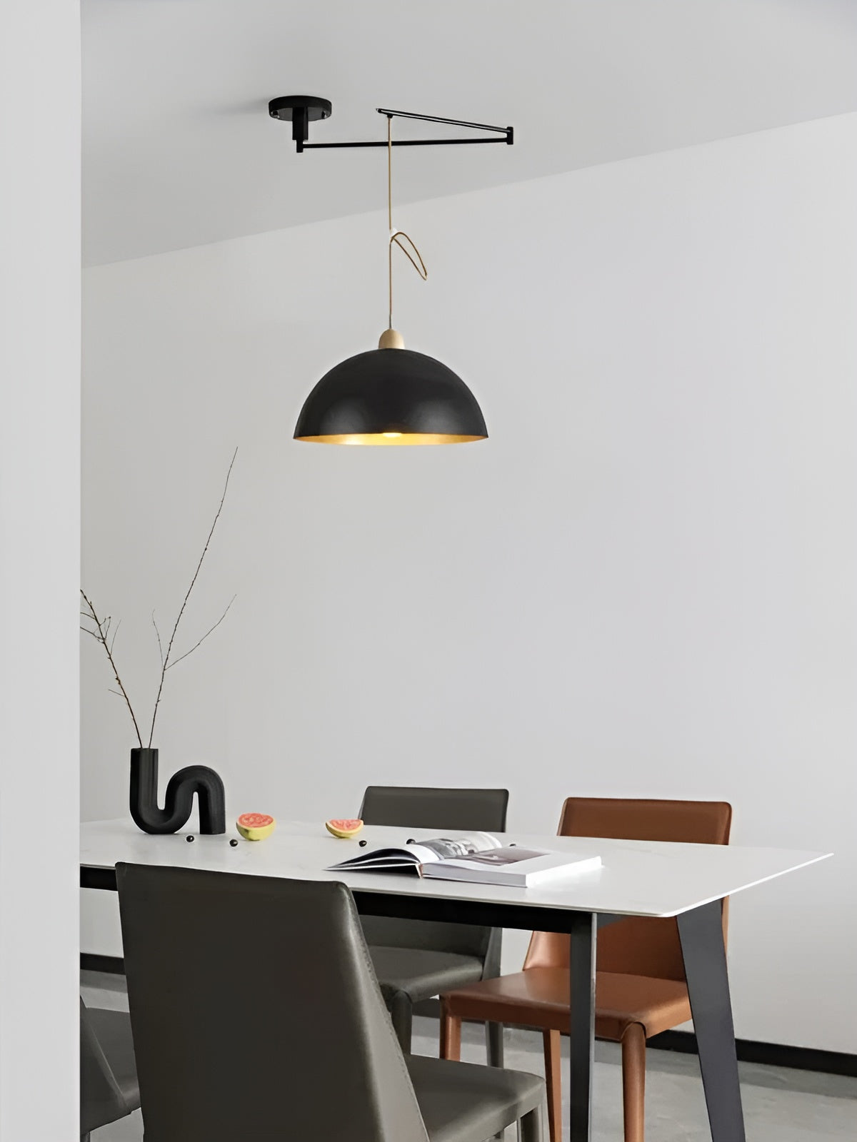LuxeSwing Light - Nordisk Justerbar LED- Taklampa med Svängarm Carvallo
