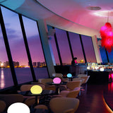 Måneformad Trådlös LED-Bordslampa – Uppladdningsbar med 16 färgväxlingsalternativ, Dimmbar & Bärbar Carvallo