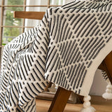 Monochrome Diamond Pattern Blanket Carvallo