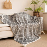 Monochrome Diamond Pattern Blanket Carvallo