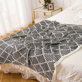 Monochrome Diamond Pattern Blanket Carvallo