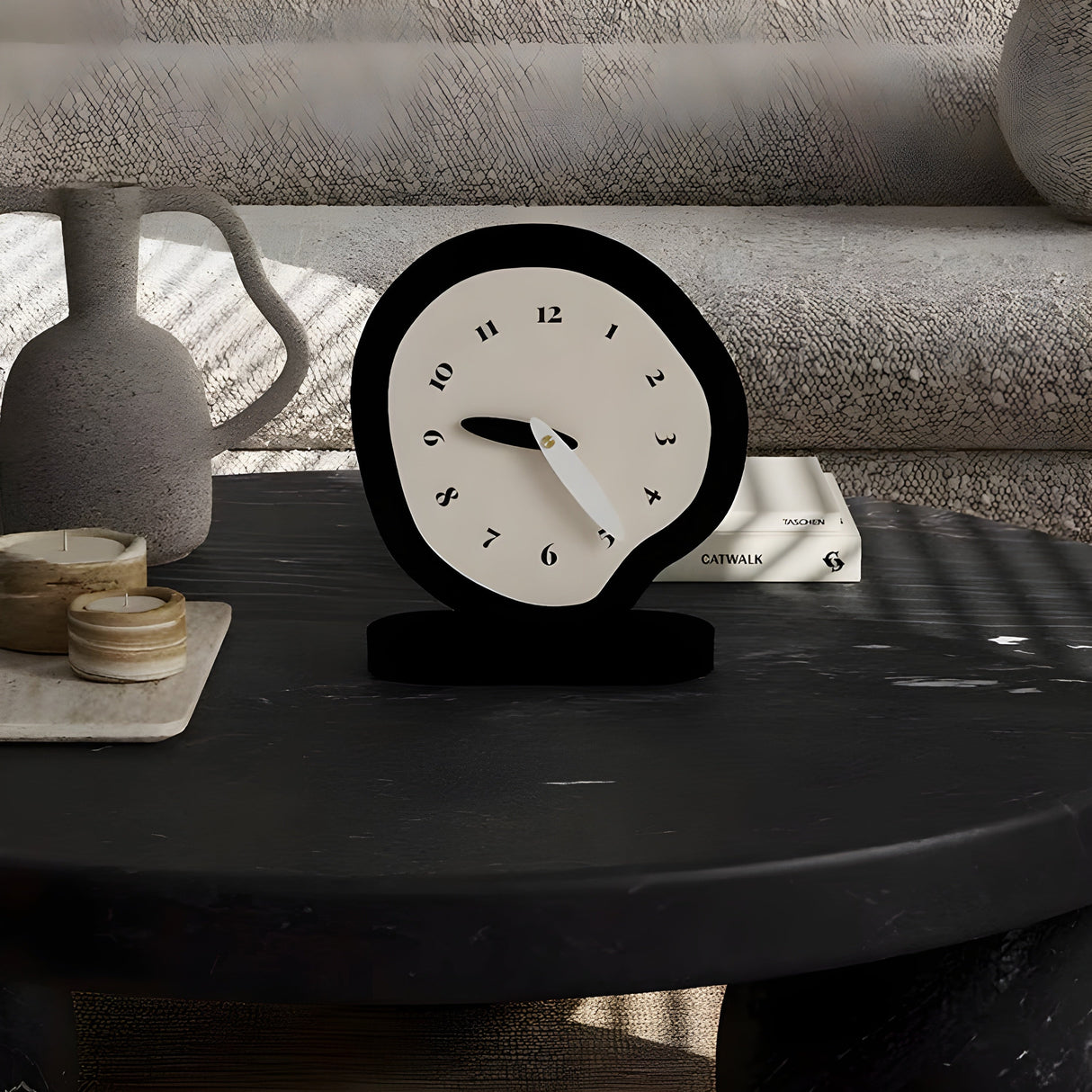 Carvallo – Minimalistisk klocka med tyst urverk för en lugn atmosfär Carvallo