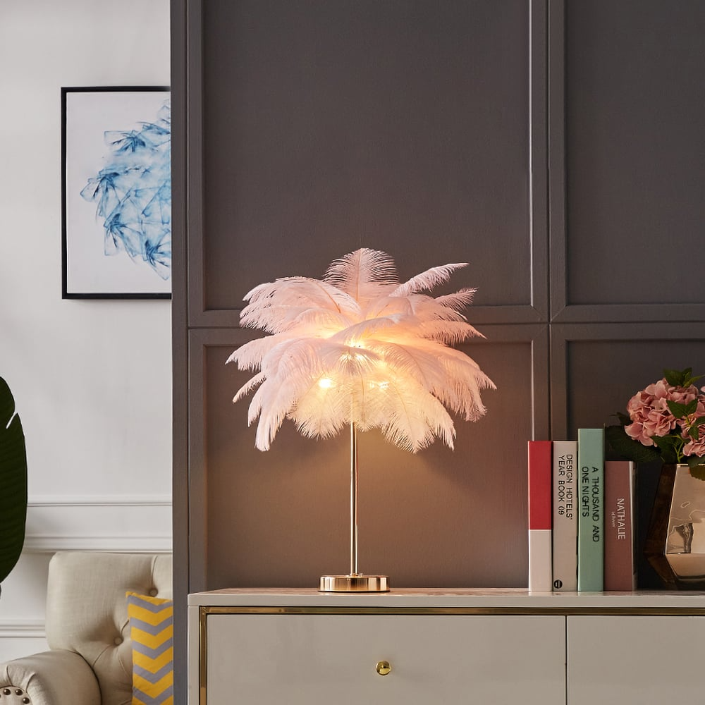 Art Deco Feder Guld Gildad Bords Lampa Med Mjuk Ljus Carvallo