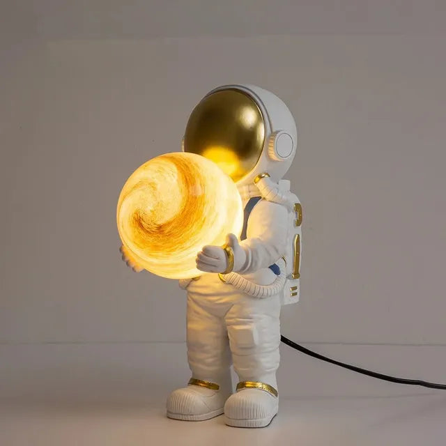 Astronaut LED Bordslampa för Barns Sovrum och Vardagsrumsbelysning Carvallo