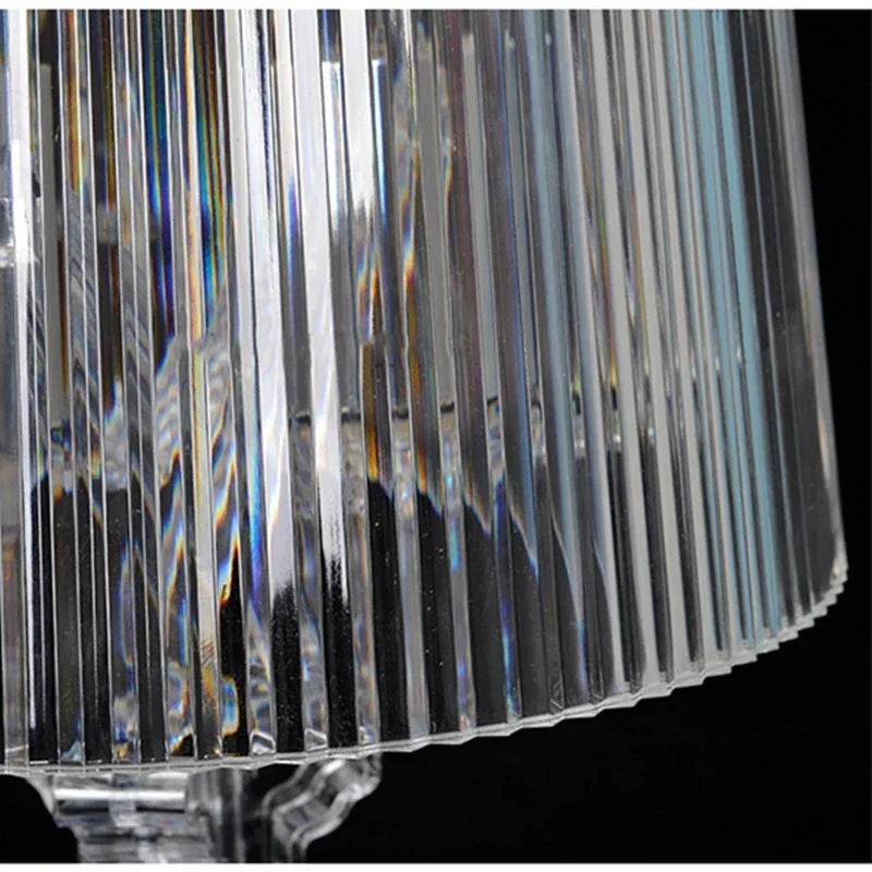 Burgundy Bordslampa med tidlös elegans för heminredning Carvallo