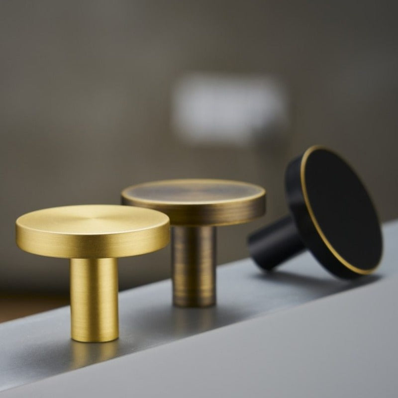 Dekorativa mässingsväggkrokar Stilren förvaringslösning för hemmet Carvallo