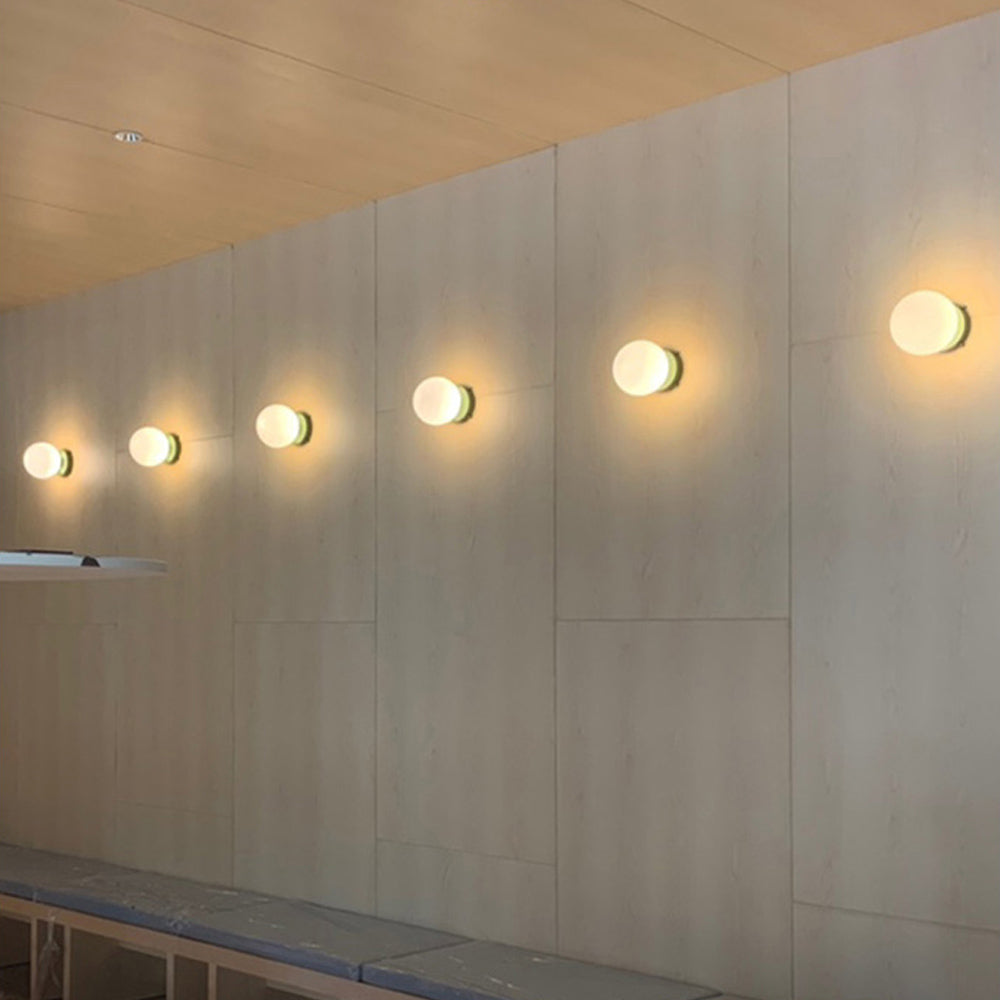 Elegant Glasvägglampa med plug-in design och LED-lampa Carvallo