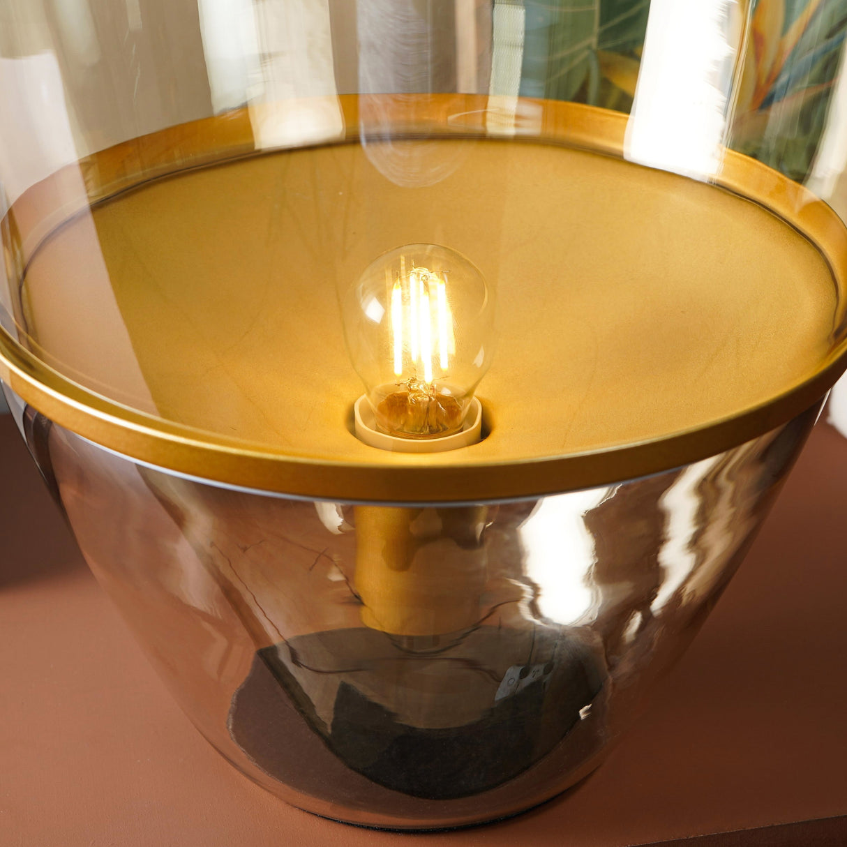 Lyxig glas kon-lampa för elegant inomhusbelysning Carvallo