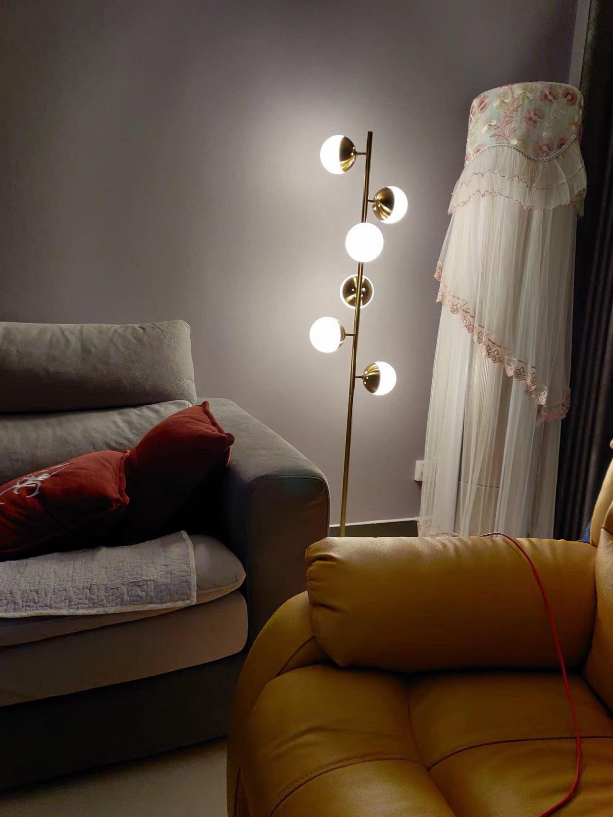 Mitten av seklet LED-träd lampa med glaskulor gold bas Carvallo