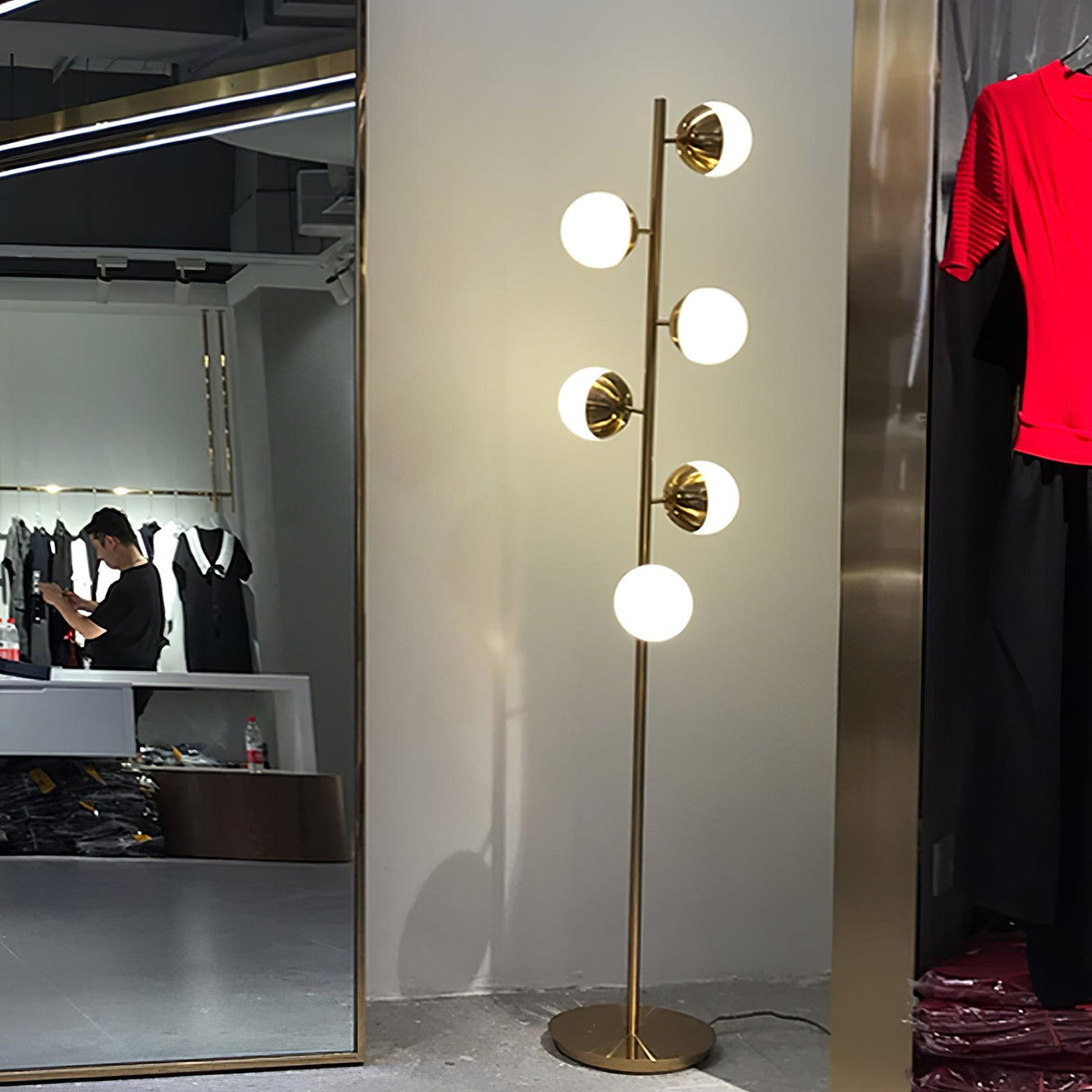 Mitten av seklet LED-träd lampa med glaskulor gold bas Carvallo