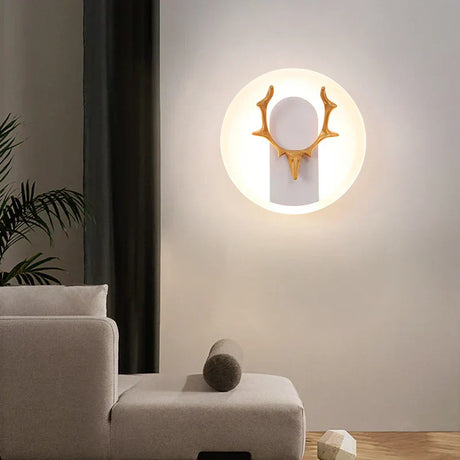 AntlerGlow - Modern LED Vägglampa med Gevärkdesign – Dekorativ Belysning Carvallo