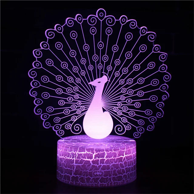 PeacockGlow - LED Nattlampa med 3D Effekt och Färgomvandling, Dekorativ Bordslampa Carvallo