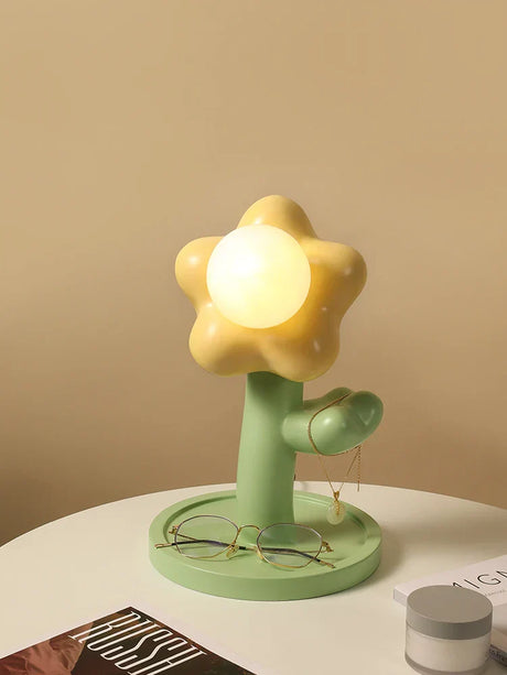 BloomShine - LED Blomma Bordsbelysning för Barnrum – Dekorativ Nattlampa i Blomdesign, Dimbar Belysning Carvallo
