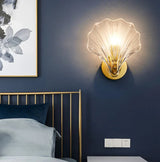 CoralGlimmer – Modern LED Vägglampa i Snäckformad Glasdesign Carvallo