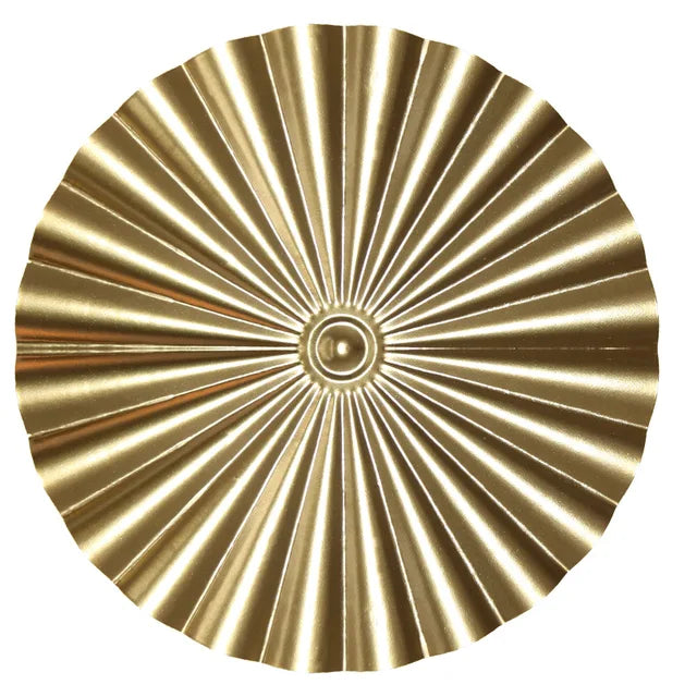 Gyllene minimalistisk cirkelväggskulptur – Modern metallinredning MILA Sverige