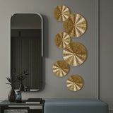 Gyllene minimalistisk cirkelväggskulptur – Modern metallinredning MILA Sverige