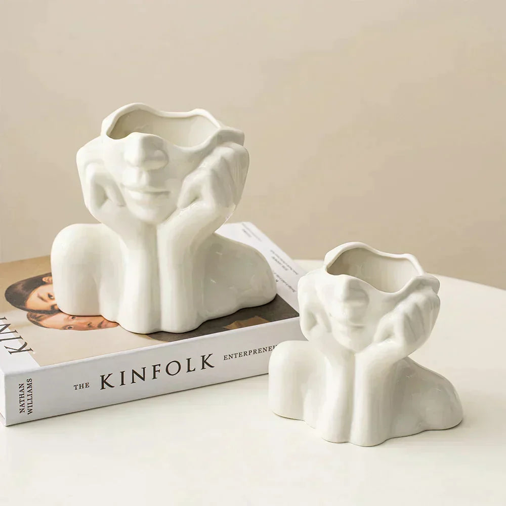 Enastående och modern krämfärgad vas Carvallo