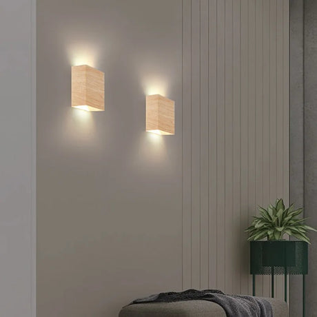 LumiOak - Trä Vägglampa Carvallo