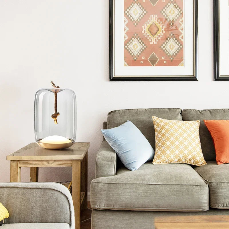 Nordic Knot Glasbordslampa | Modern Trummsängs- och Vardagsrumsbelysning | Brick by Brick London Carvallo