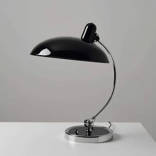 NordicGlow - Minimalistisk skandinavisk bordslampa med elegant design för vilket rum som helst Carvallo