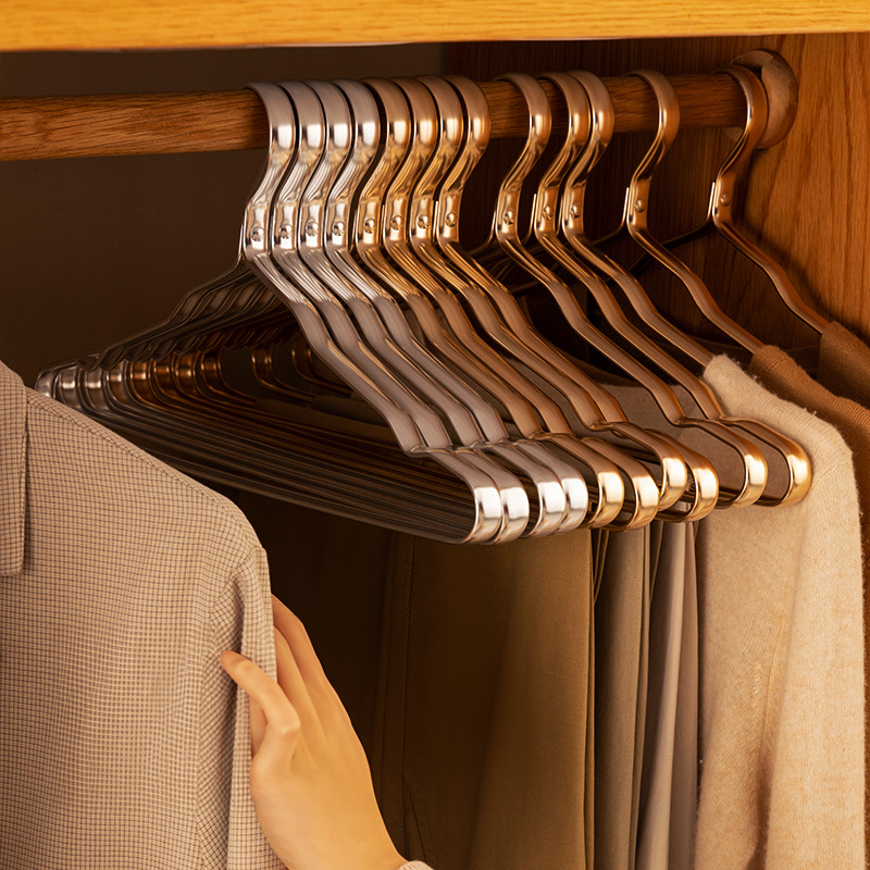 Carvallo Élite – Lyxiga Klädhängare med Finslipad Yta Carvallo