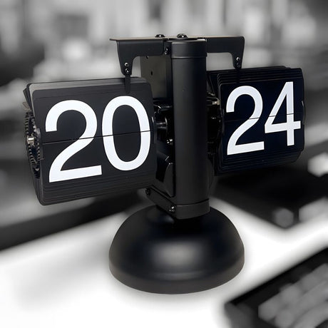 Carvallo - Elegant klocka för moderna rum Carvallo