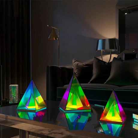 Vibrerande LED-akrylkublampa – färgglad geometrisk triangelljus MILA Sverige