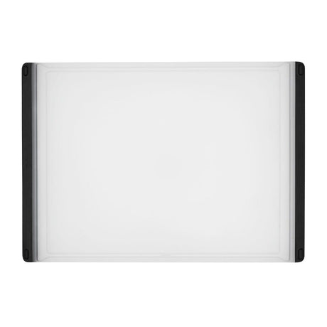 OXO Skärbräda – Robust, knivvänlig plastbräda med saftkanal Carvallo