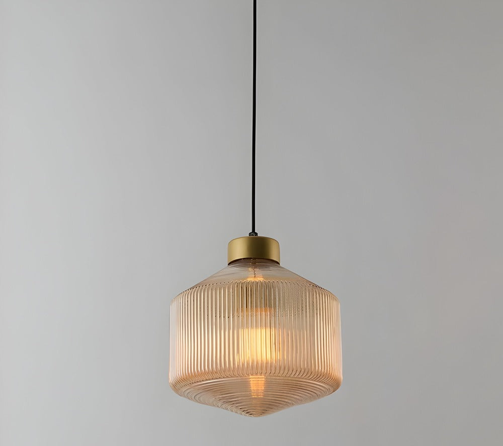 Aurelia Prism Pendellampa – Räfflad Glas Taklampa i Vintage Modern Stil Hemnix