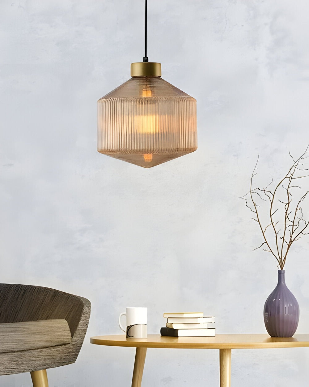 Aurelia Prism Pendellampa – Räfflad Glas Taklampa i Vintage Modern Stil Hemnix
