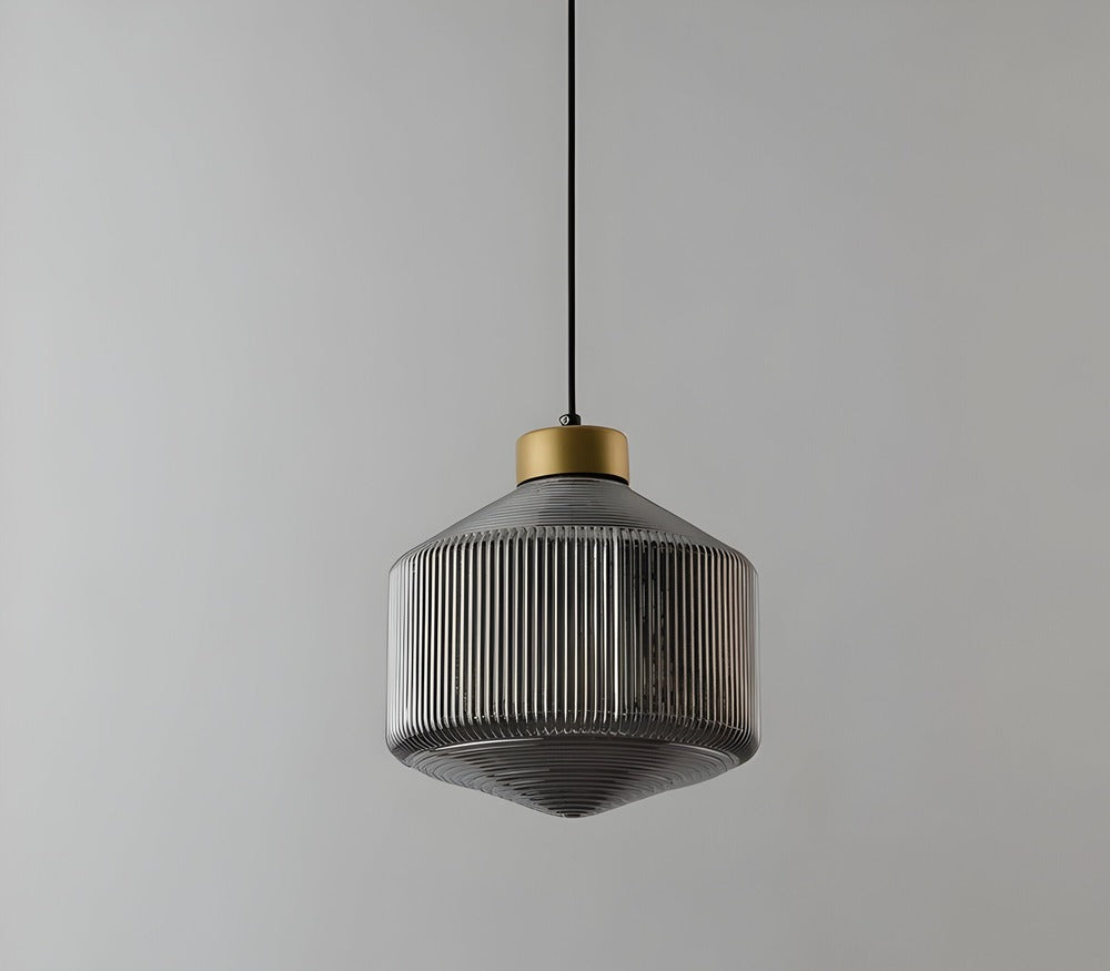 Aurelia Prism Pendellampa – Räfflad Glas Taklampa i Vintage Modern Stil Hemnix