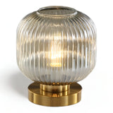 LumoRib – Elegant Bordslampa med Ribbade Glasdetaljer Hemnix