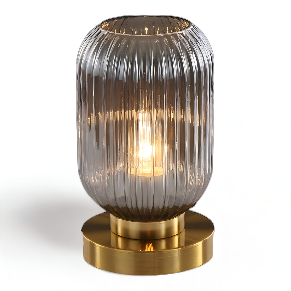 LumoRib – Elegant Bordslampa med Ribbade Glasdetaljer Hemnix