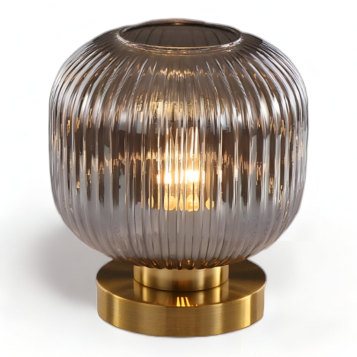 LumoRib – Elegant Bordslampa med Ribbade Glasdetaljer Hemnix