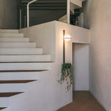 Snygg globformad utomhusvägglampa Carvallo