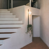 Snygg globformad utomhusvägglampa Carvallo