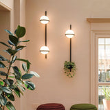 Snygg globformad utomhusvägglampa Carvallo