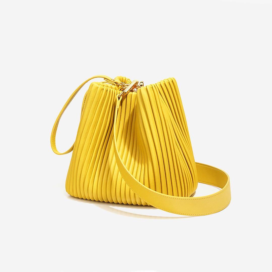 Läder axelväska för damer – Högkvalitativ bucket-väska, Mjuk och tidlös Carvallo