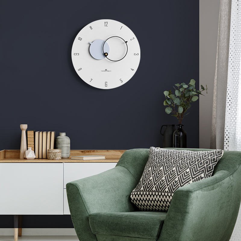Carvallo – Modern väggklocka med elegant stil och display Carvallo