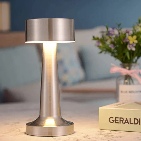 AuraLux Bordslampa – Modern, Minimalistisk och Dimmbar Carvallo