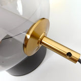 RetroGlass - Vintage Bordslampa med LED-belysning för Stämningsfulla Accentueringar Carvallo