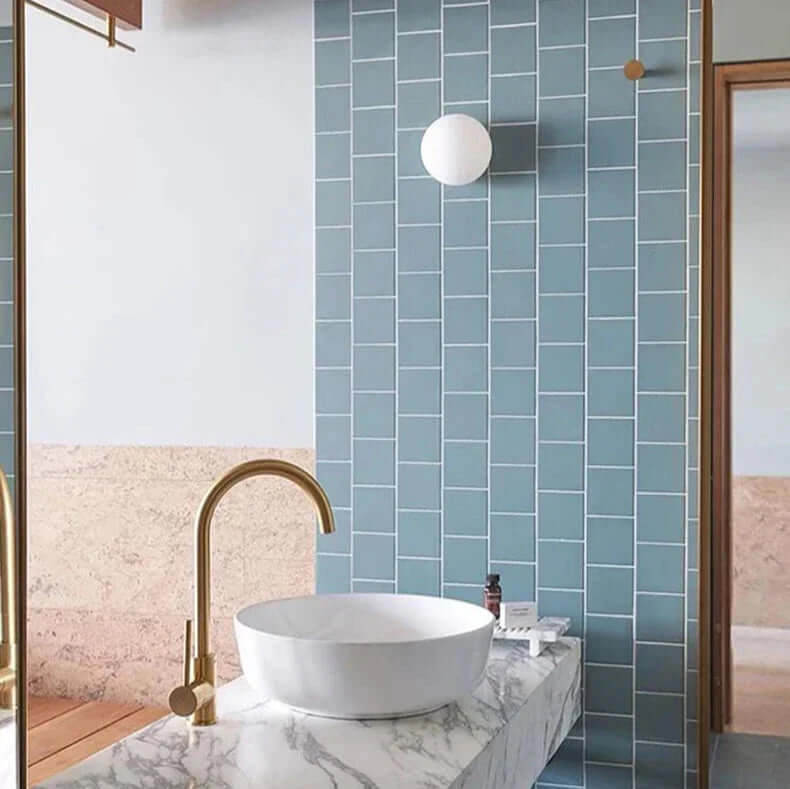 Royallure Modern Milk-Glass Vägglampa – LED, Mjuk Ljus, Snygg Cirkulär Design Carvallo