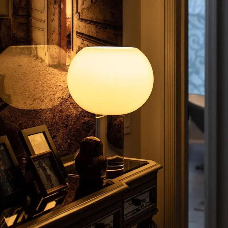 RoyalGlow - Elegant Vintage Bordslampa med LED-belysning Carvallo