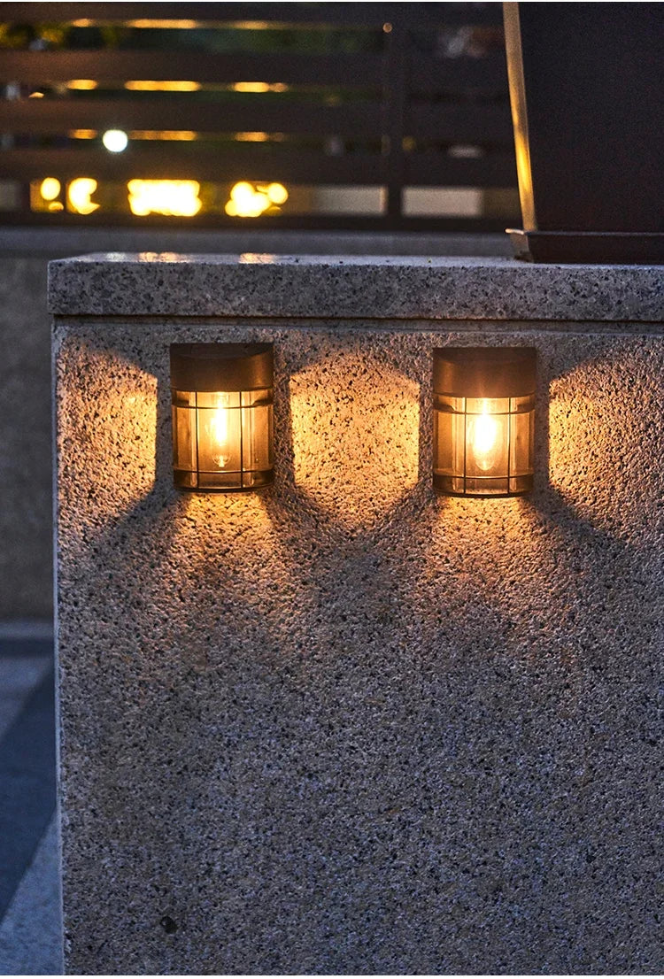 Utomhusvägglampa med glas och galler – LED trädgår belysning, väderbeständig för terrass & balkong Carvallo